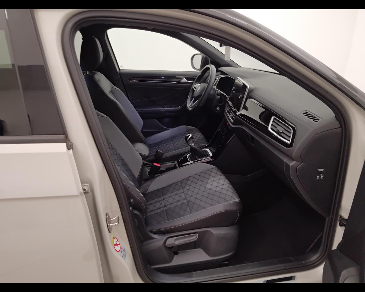 VOLKSWAGEN T-Roc 2022 - T-Roc 1.0 tsi R-Line 110cv