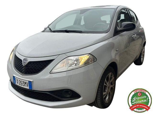 LANCIA Ypsilon 1.2 69 CV 5 porte Gold