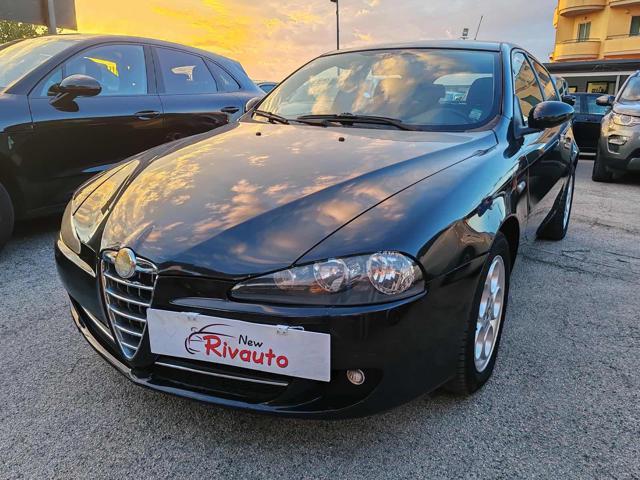 ALFA ROMEO 147 1.6 16V 105 cv 5 porte Distintive