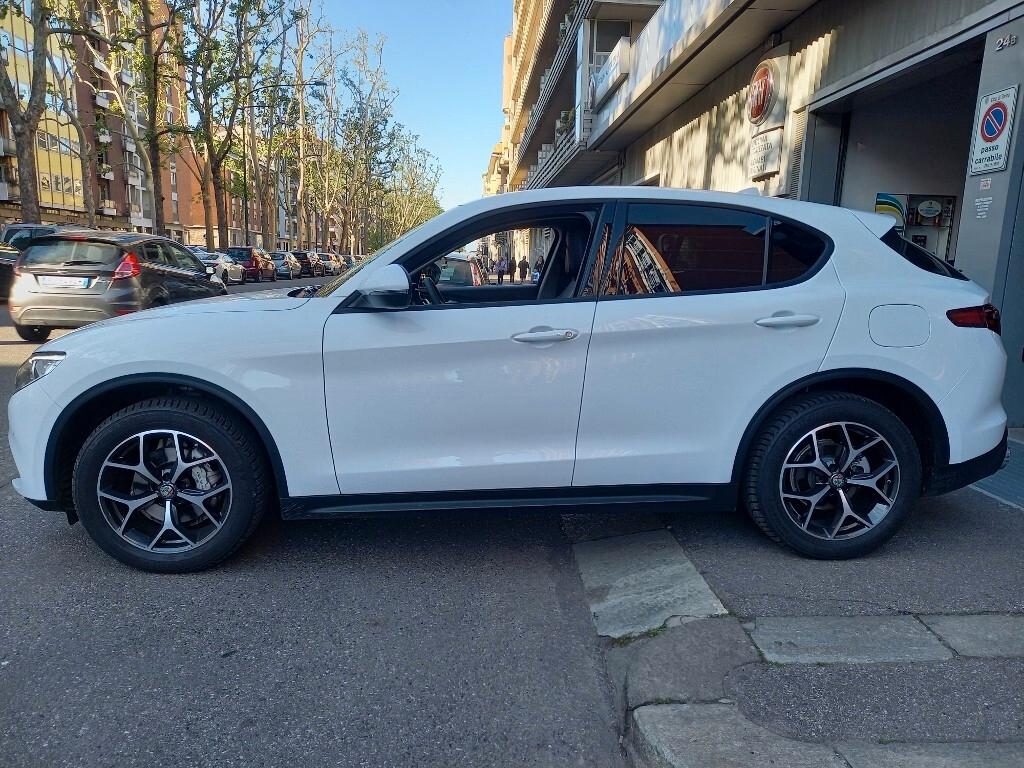 Alfa Romeo Stelvio 2.2 Turbodiesel 210 CV AT8 Q4 Executive