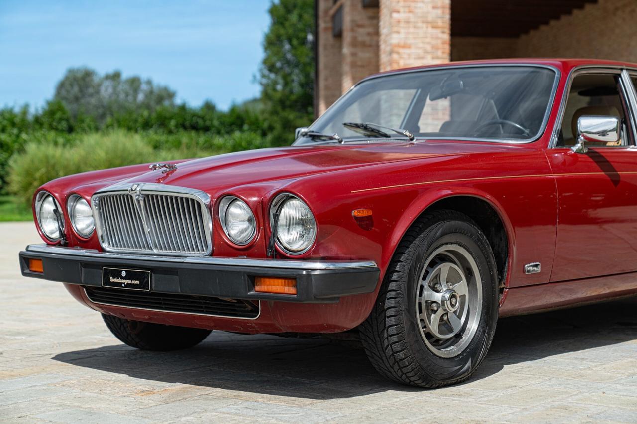 Jaguar XJ6 1981 4.2 MANUALE JAG00089