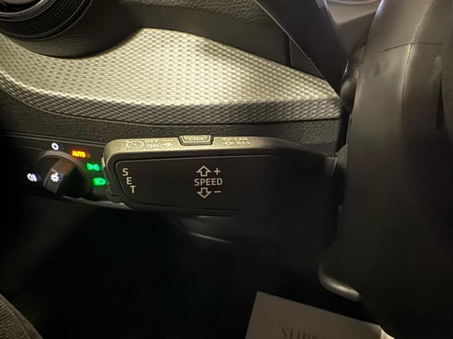 AUDI Q2 35 TDI S tronic Business Advanced