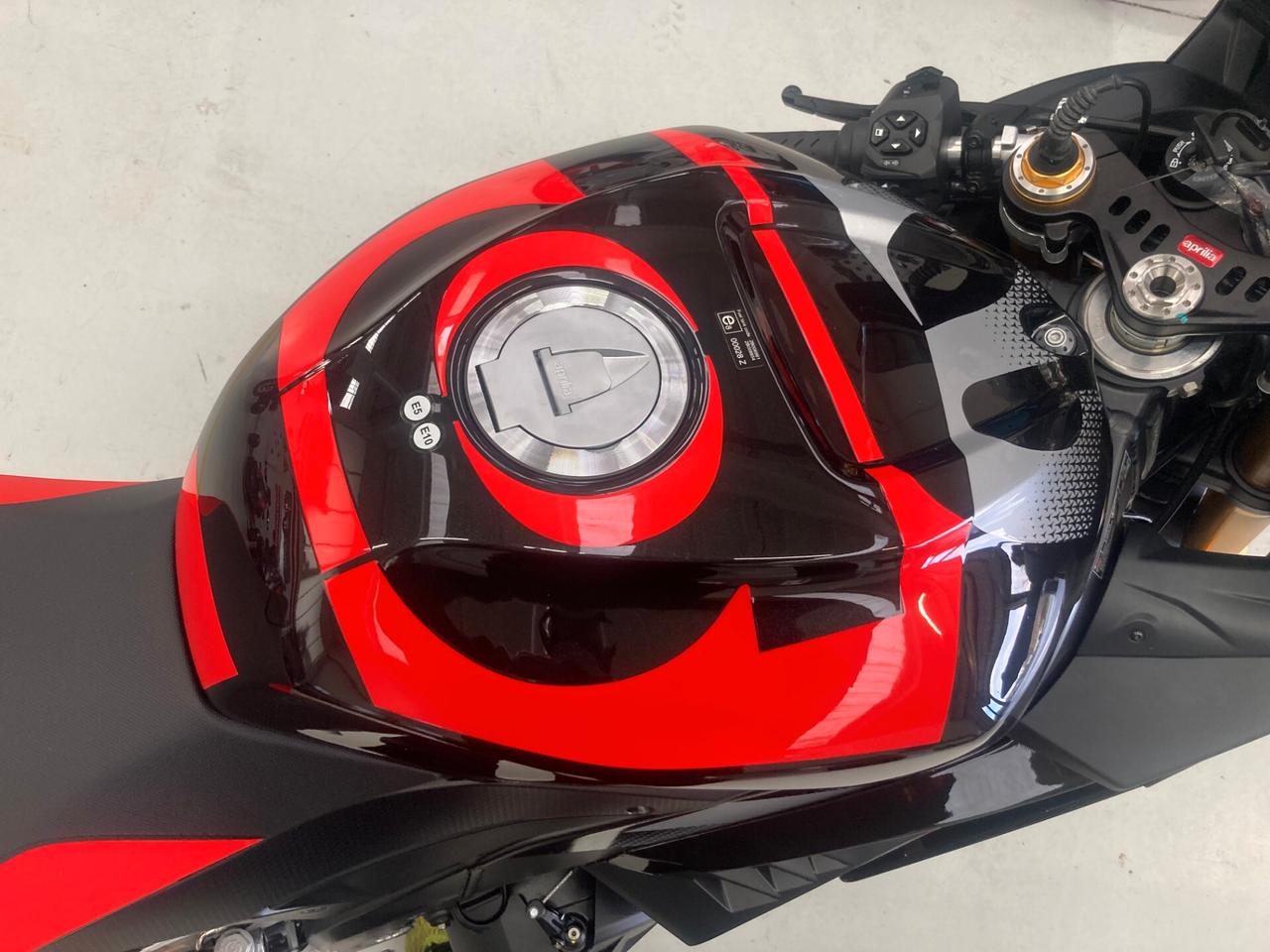 Aprilia RSV4 Factory 2025