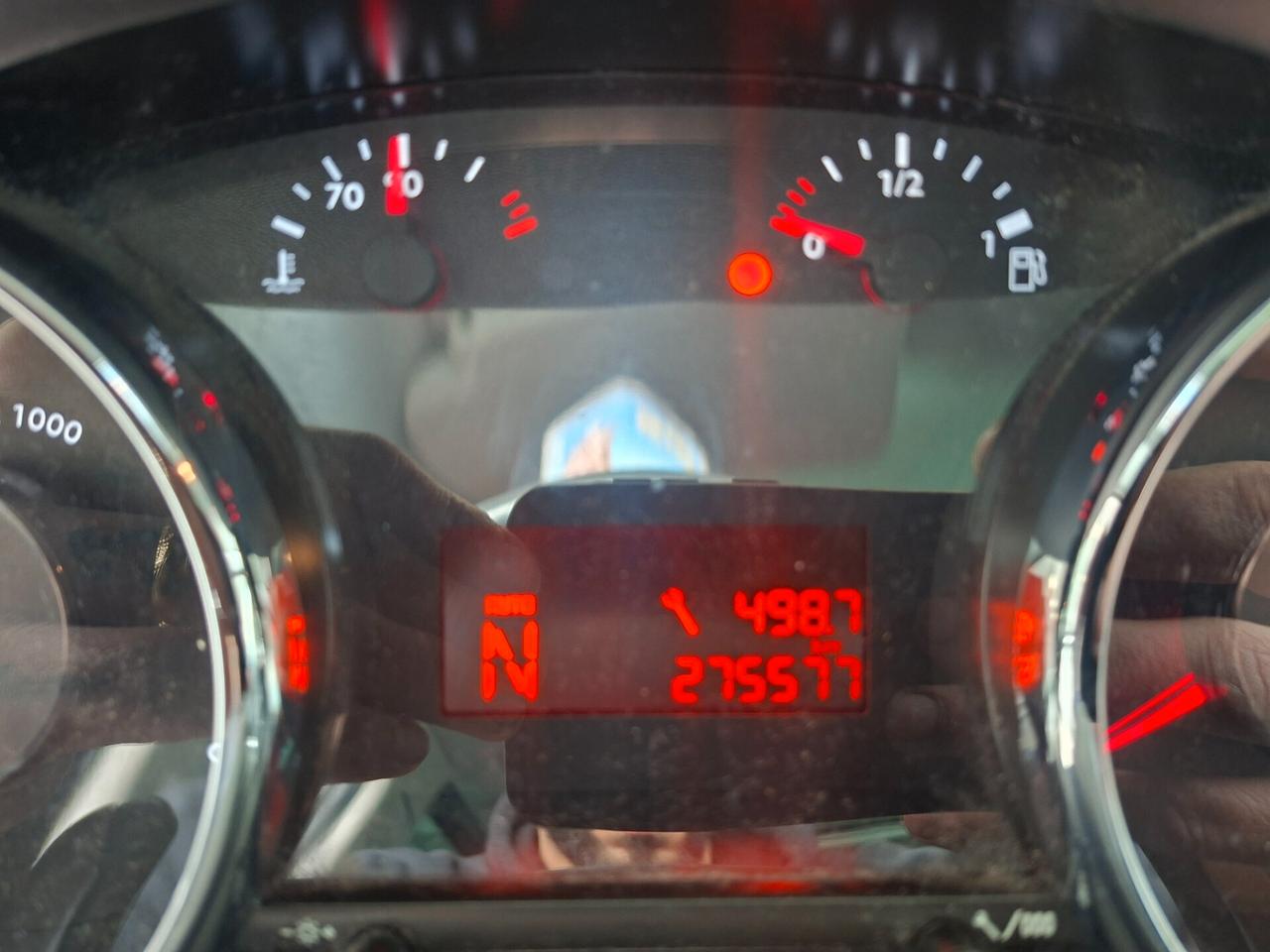 Peugeot 5008 1.6 HDI / 7POSTI / AUTOMATICO