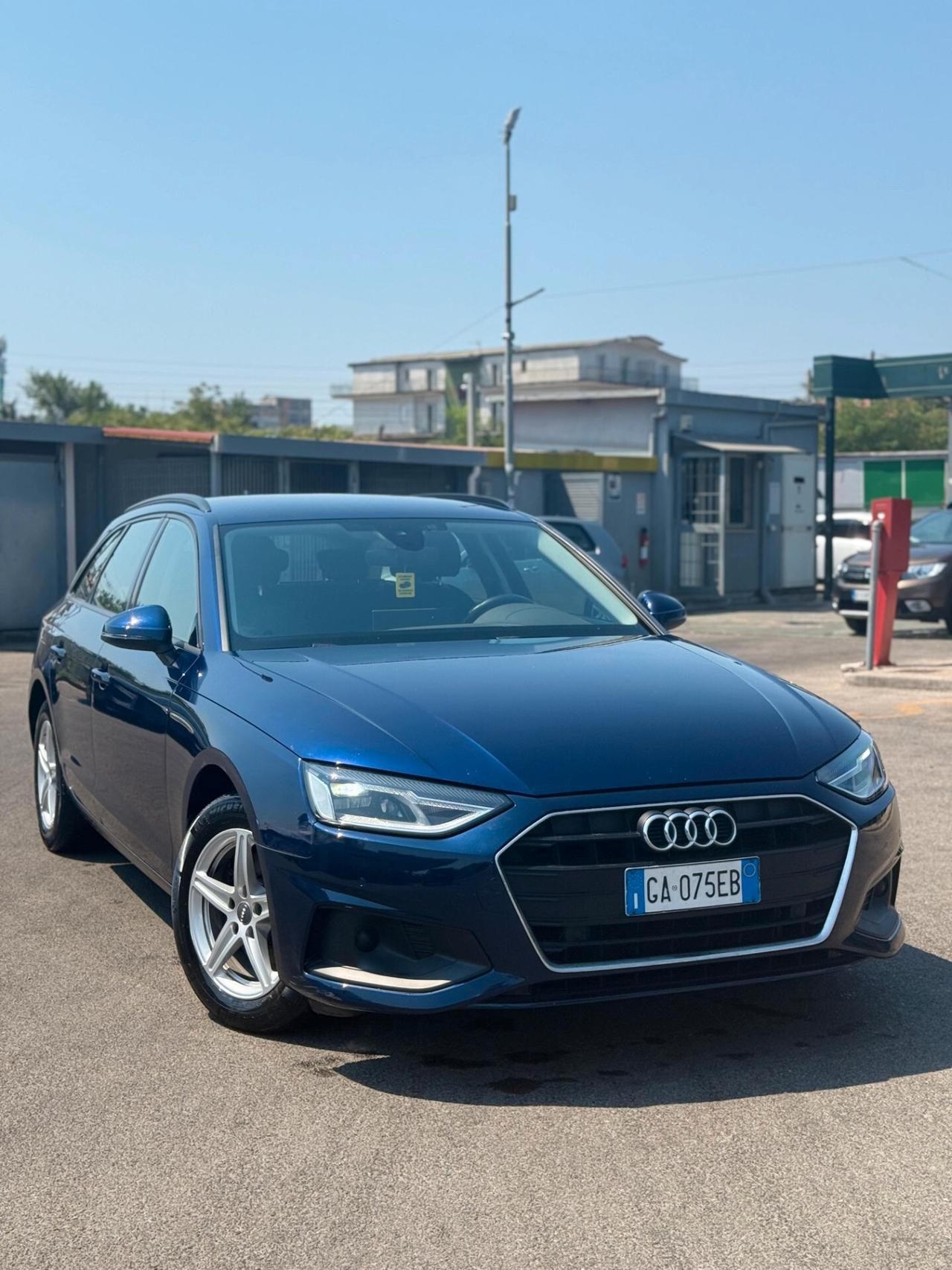 Audi A4 Avant S tronic Business Advanced km certificati