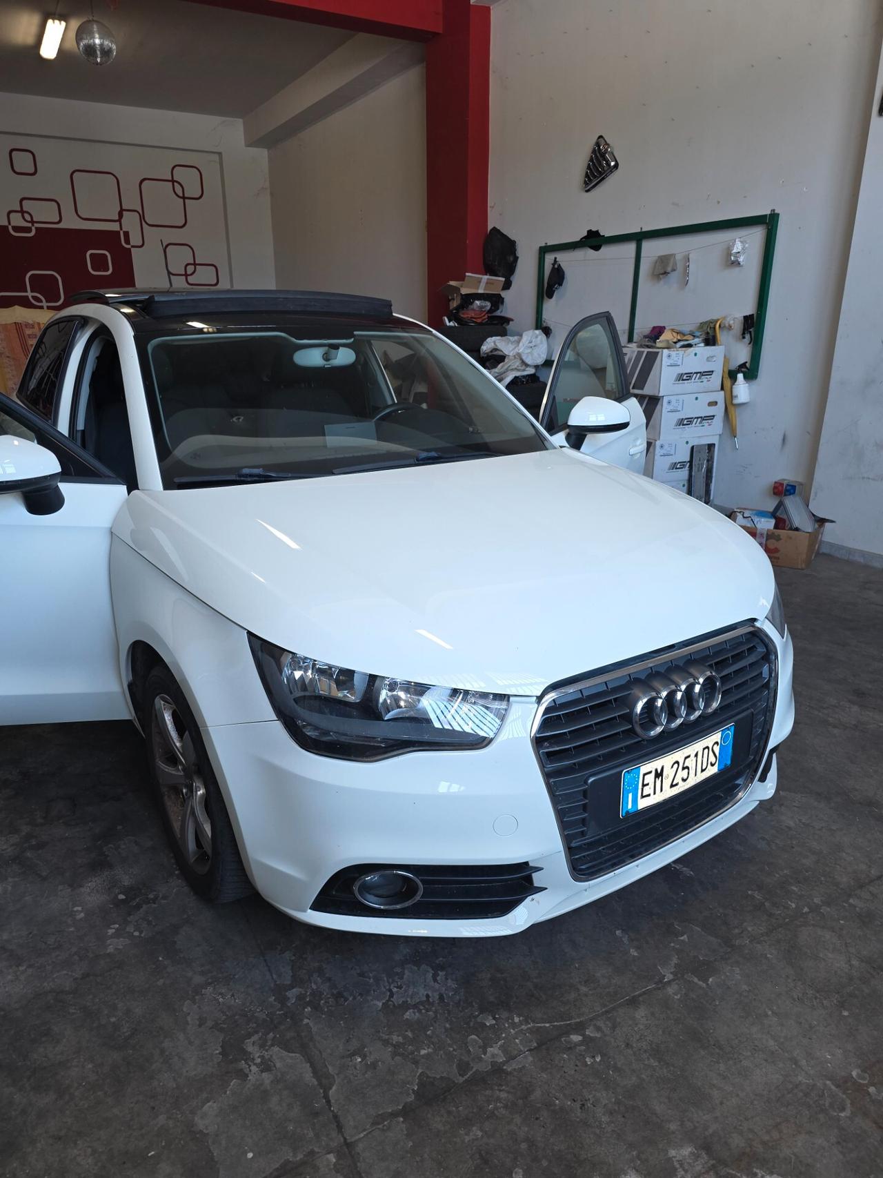 Audi A1 1.6 TDI S tronic Attraction
