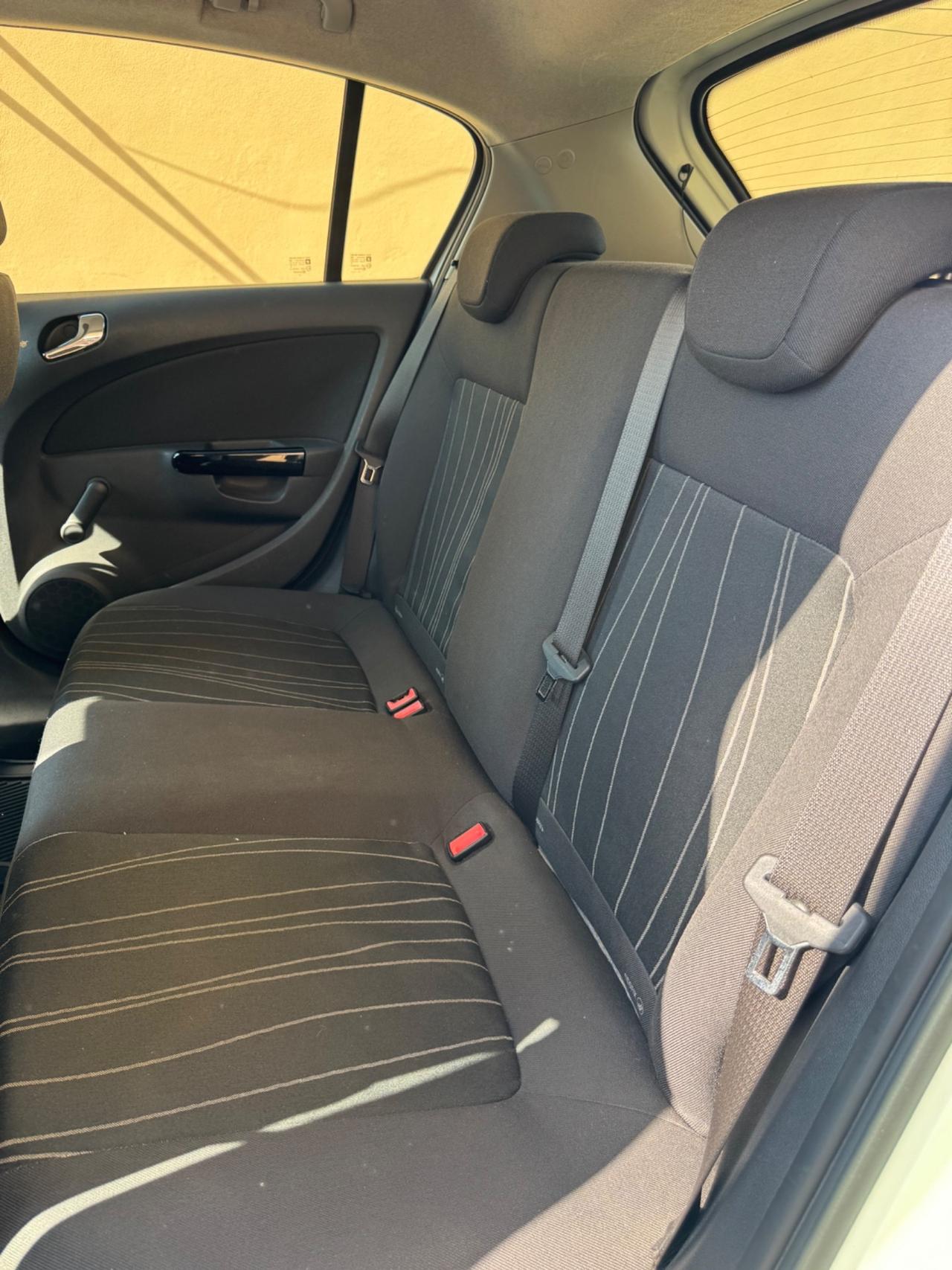 Opel Corsa 1.2 5 porte Edition