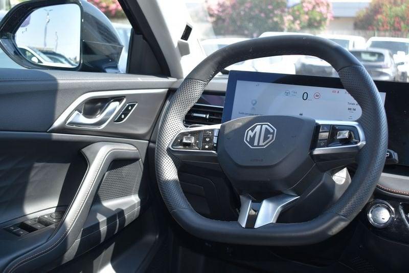 MG HS 1.5 T Luxury AT