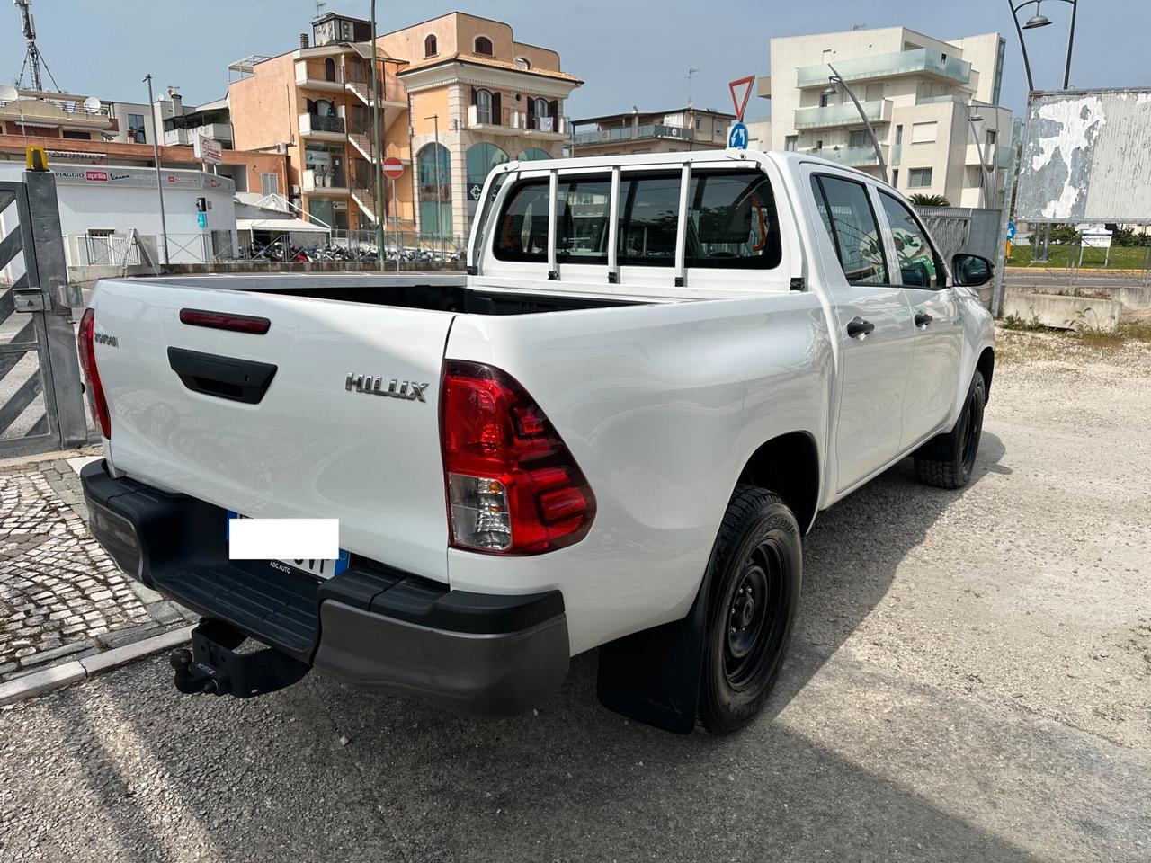 Toyota Hilux 2.4 D-4D 4WD IVA