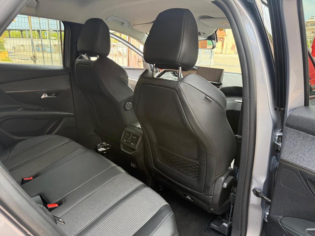 Peugeot 3008 HDi 130 S&S EAT8 Allure