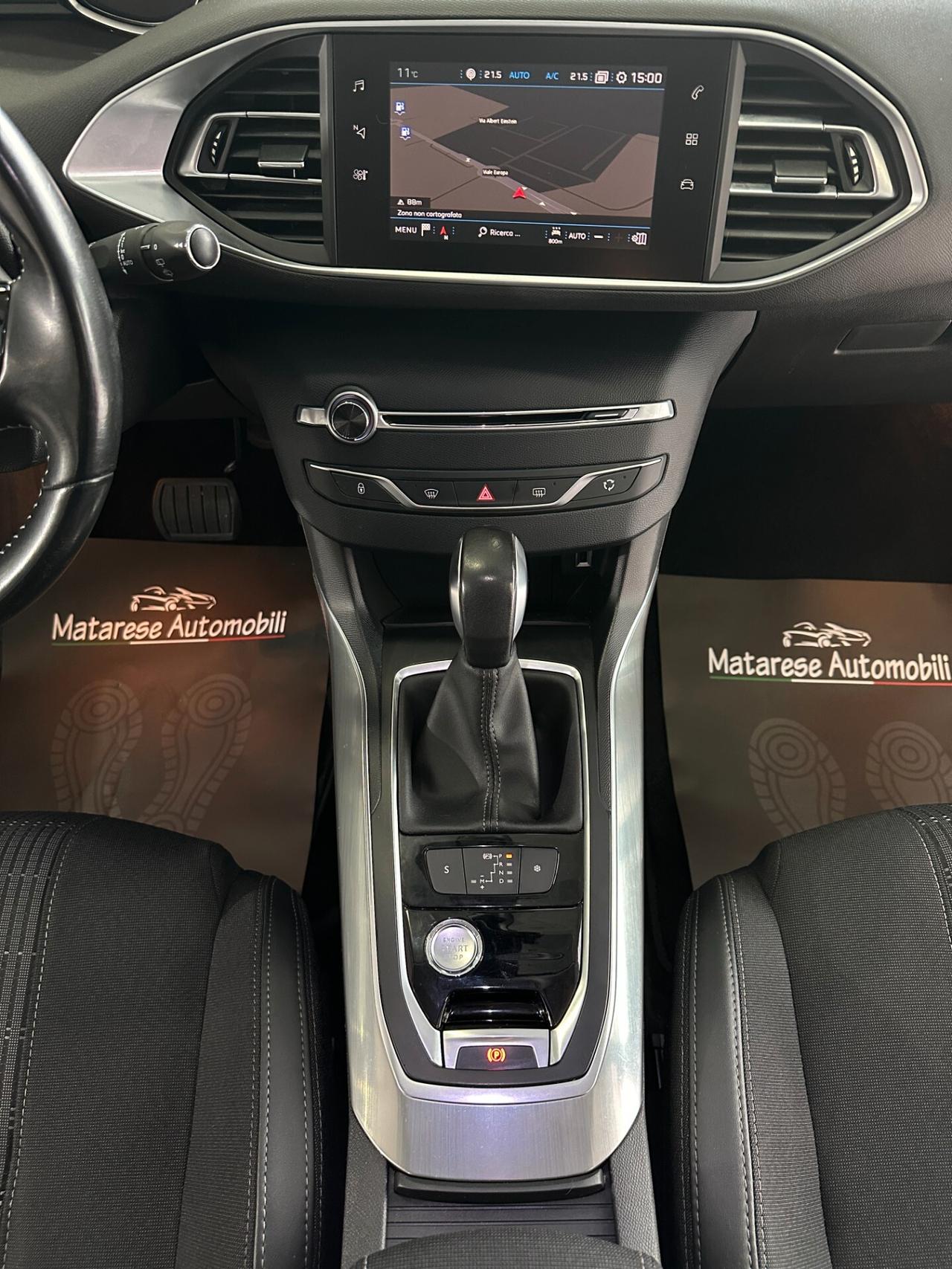 Peugeot 308 1.5 131cv CarPlay SensoriTelecamera Finanziabile