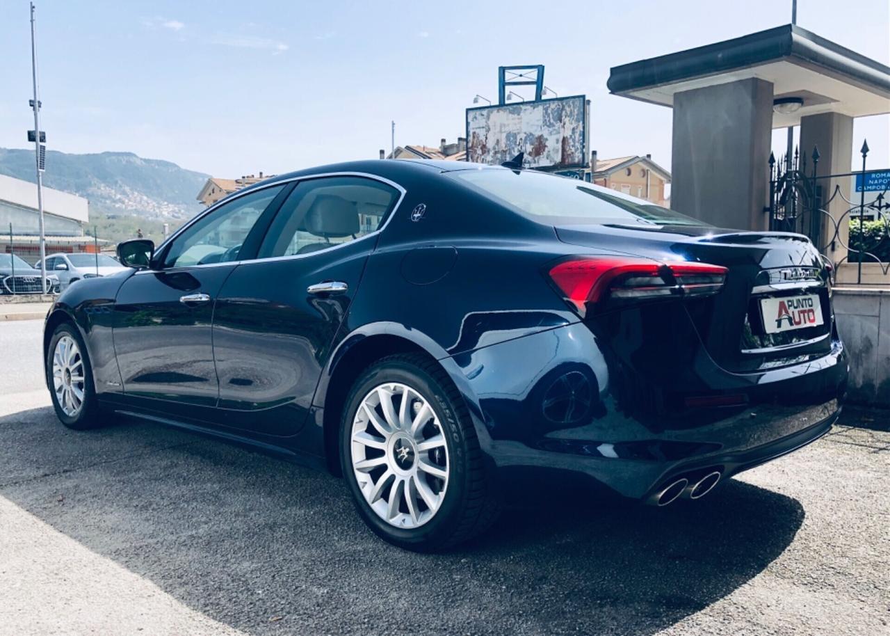Maserati Ghibli L4 330 CV MHEV Granlusso