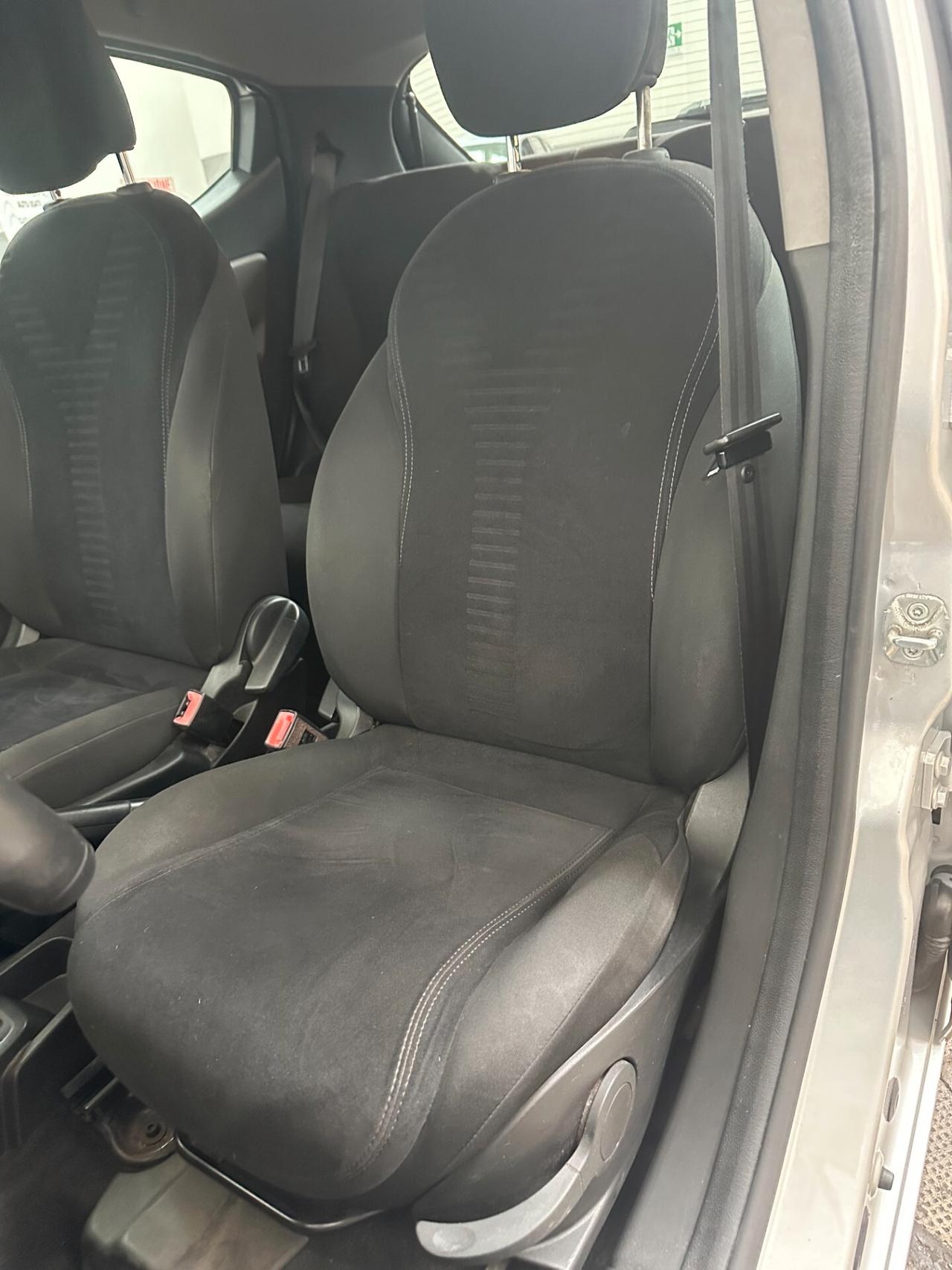 Lancia Ypsilon 1.2 Benz, Euro 6B, Uni propri, pari al nuovo