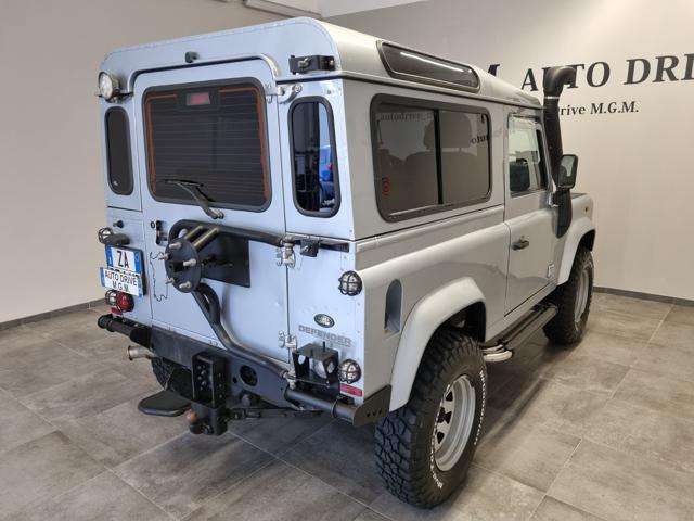 LAND ROVER Defender 90 2.4 TD4 Station Wagon E