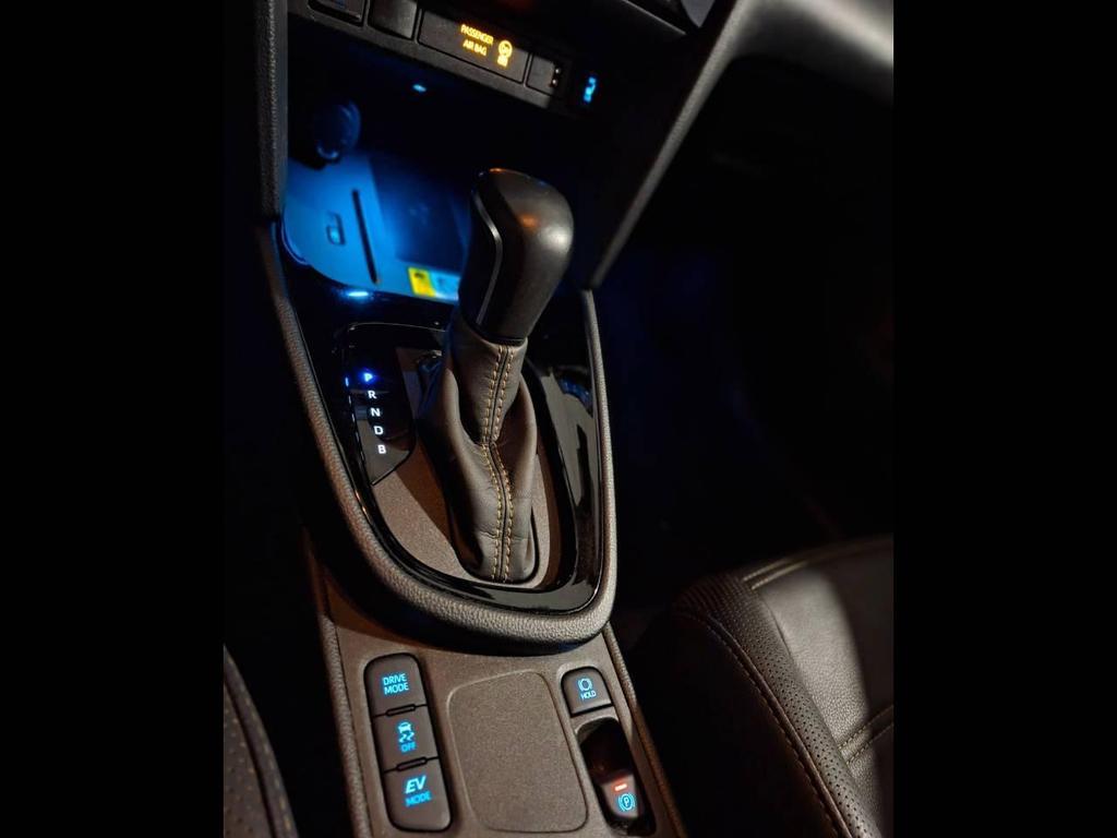 Toyota Yaris Cross 1.5 H Premiere FWD E-CVT