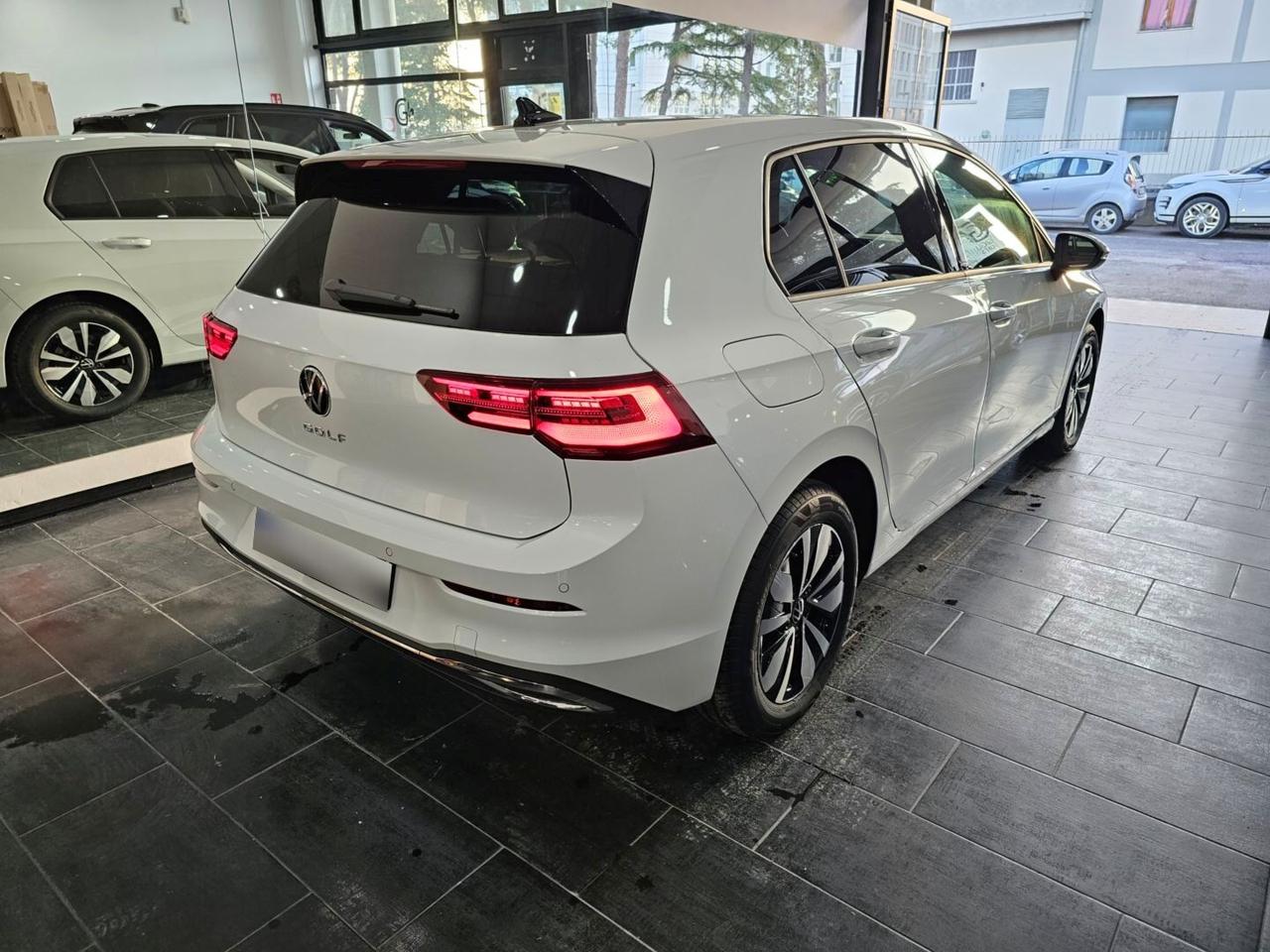 Volkswagen Golf TDI MOVE LIFE C.16 Tetto Nav Led Matrix Clima3Zone