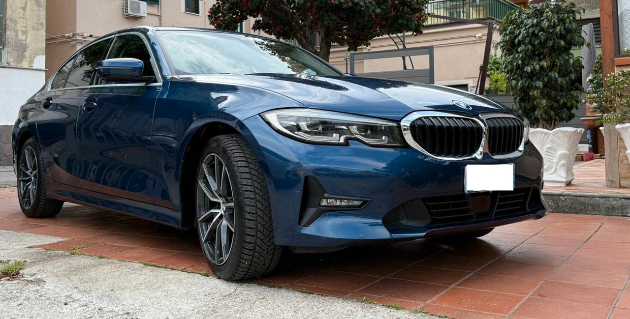 Bmw 318d 4p. mhev 48V Business Advantage