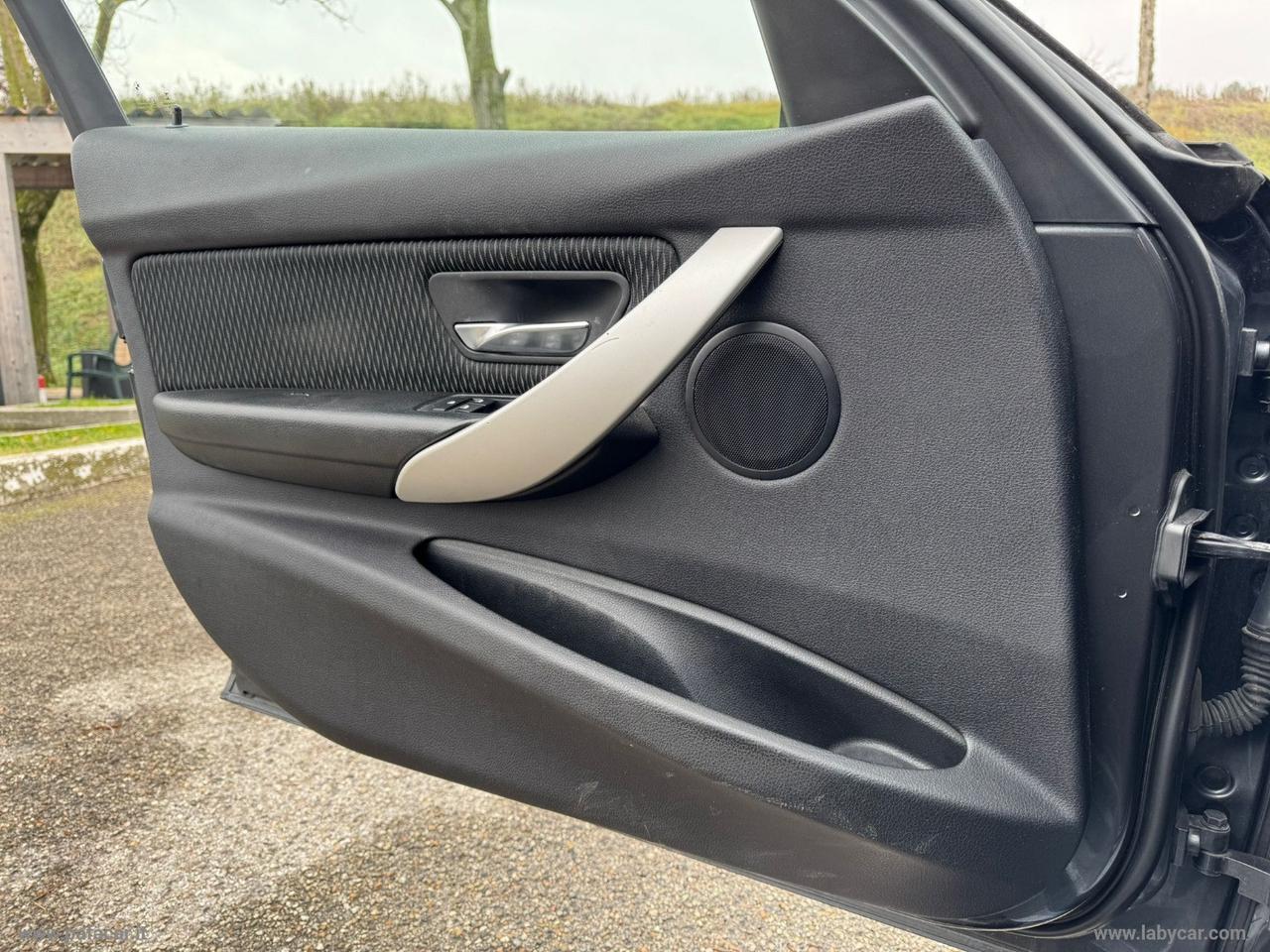 BMW 320d Touring Business aut.