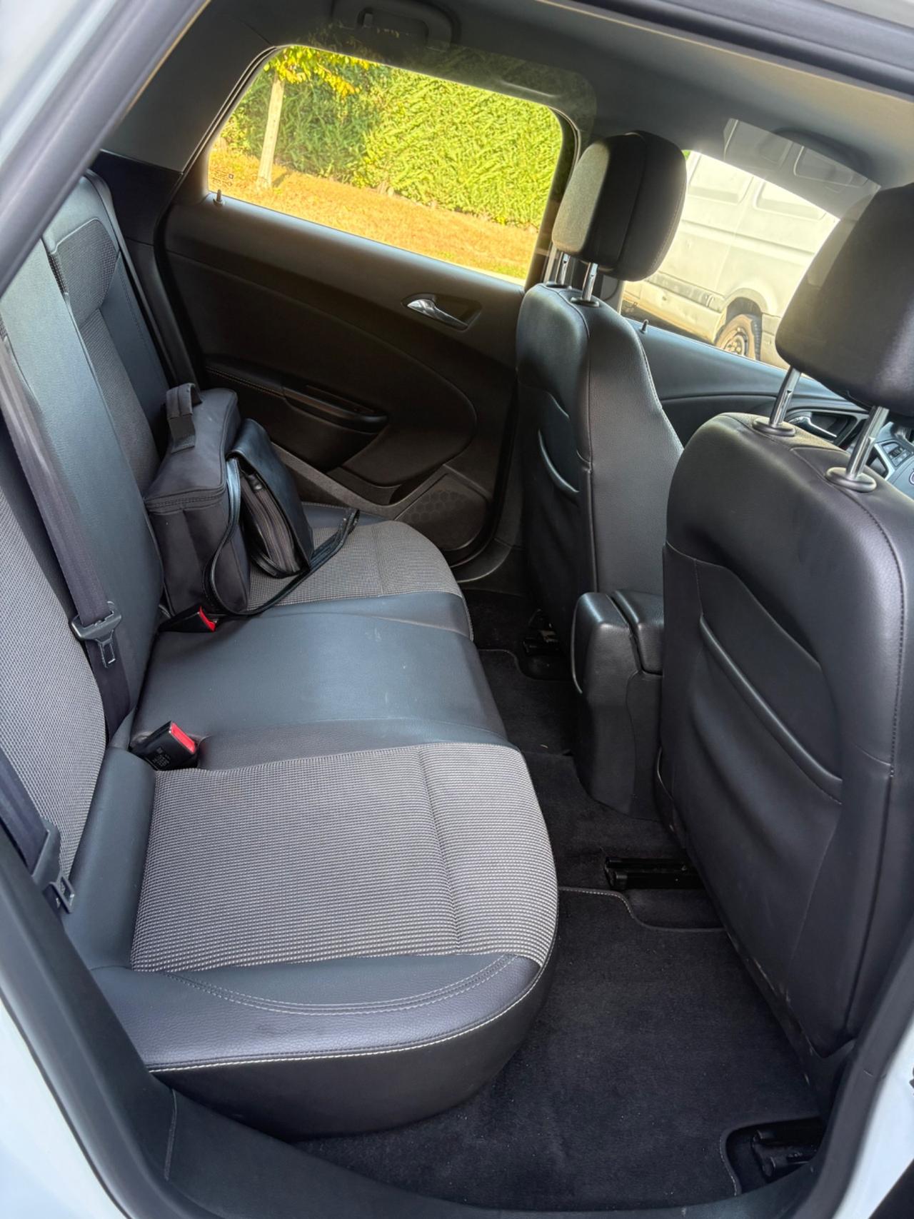 Opel Astra 1.6 CDTI EcoFLEX Sports 2015