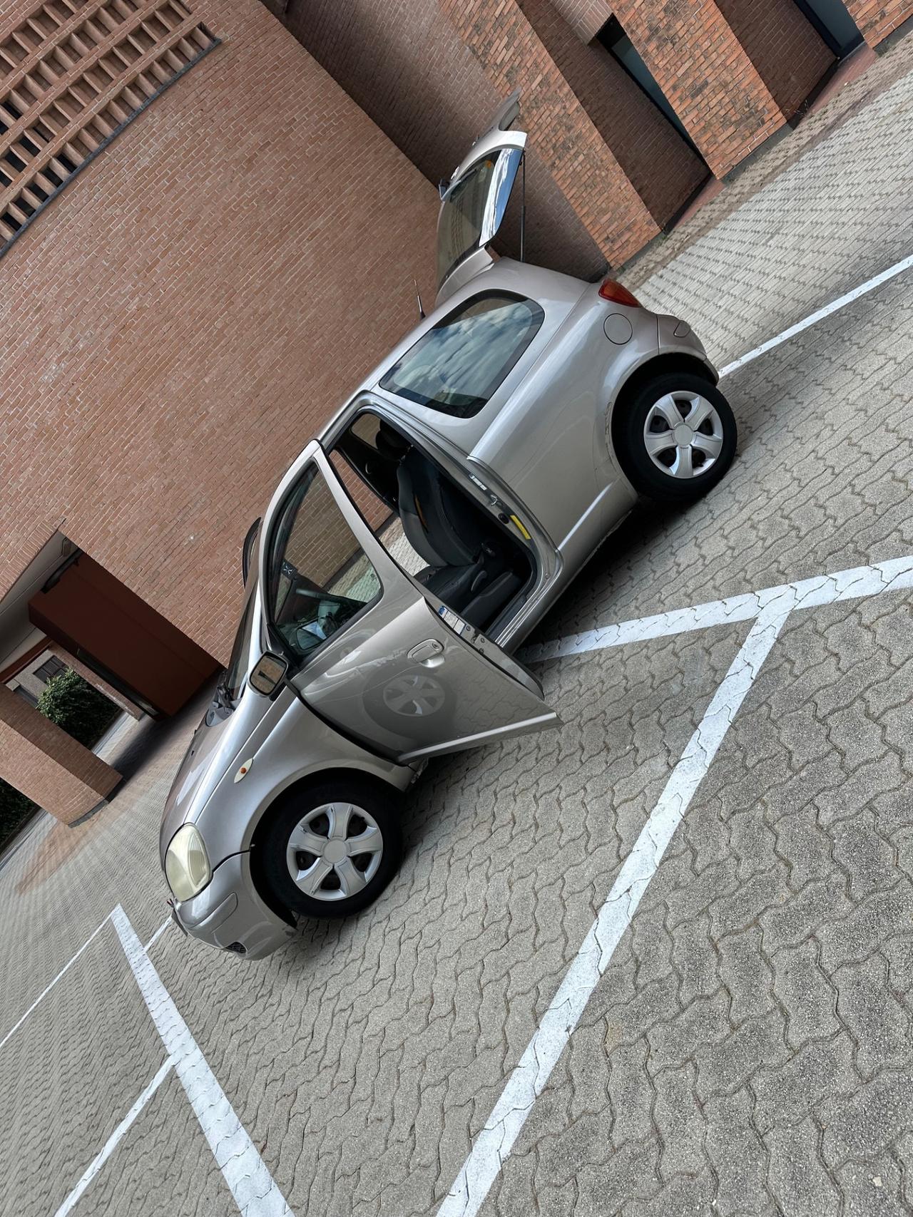 Toyota Yaris Verso 1.3i 16V cat Luna '03