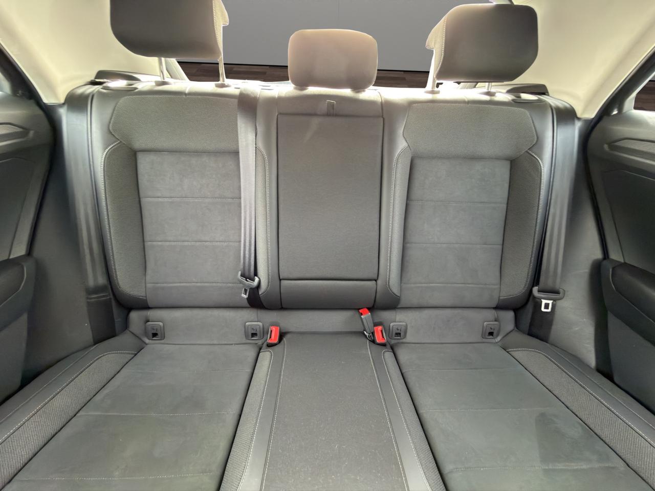 Volkswagen T-Roc 1.0 tsi STYLE 110cv - Unipro - Promo Finanziamento - Garanzia - Virtual Cockpit - Schermo - Sensori