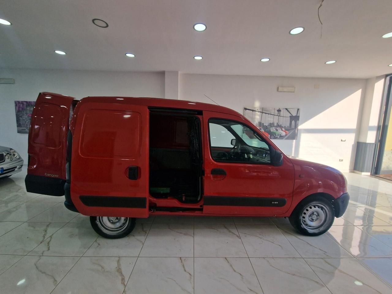 RENAULT KANGOO 1.9 TdCi FURGONE CON PORTA LATERALE