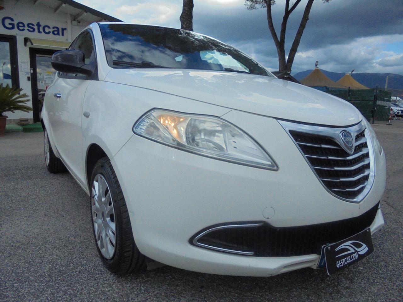Lancia Ypsilon 0.9 TwinAir 85 CV 5 porte S&S DFN Gold