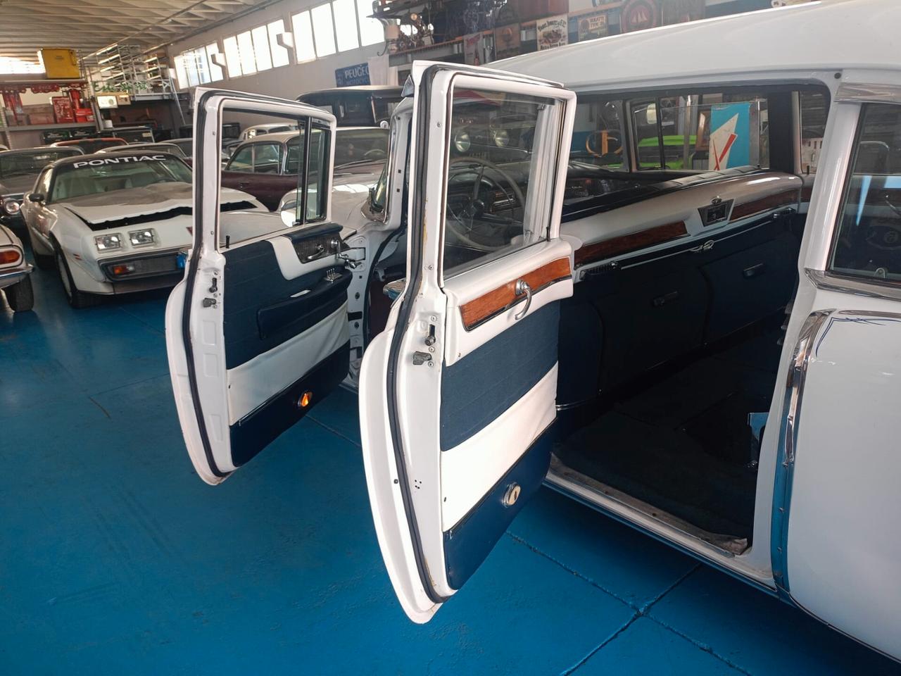 Cadillac Fleetwood 75 LIMOUSINE