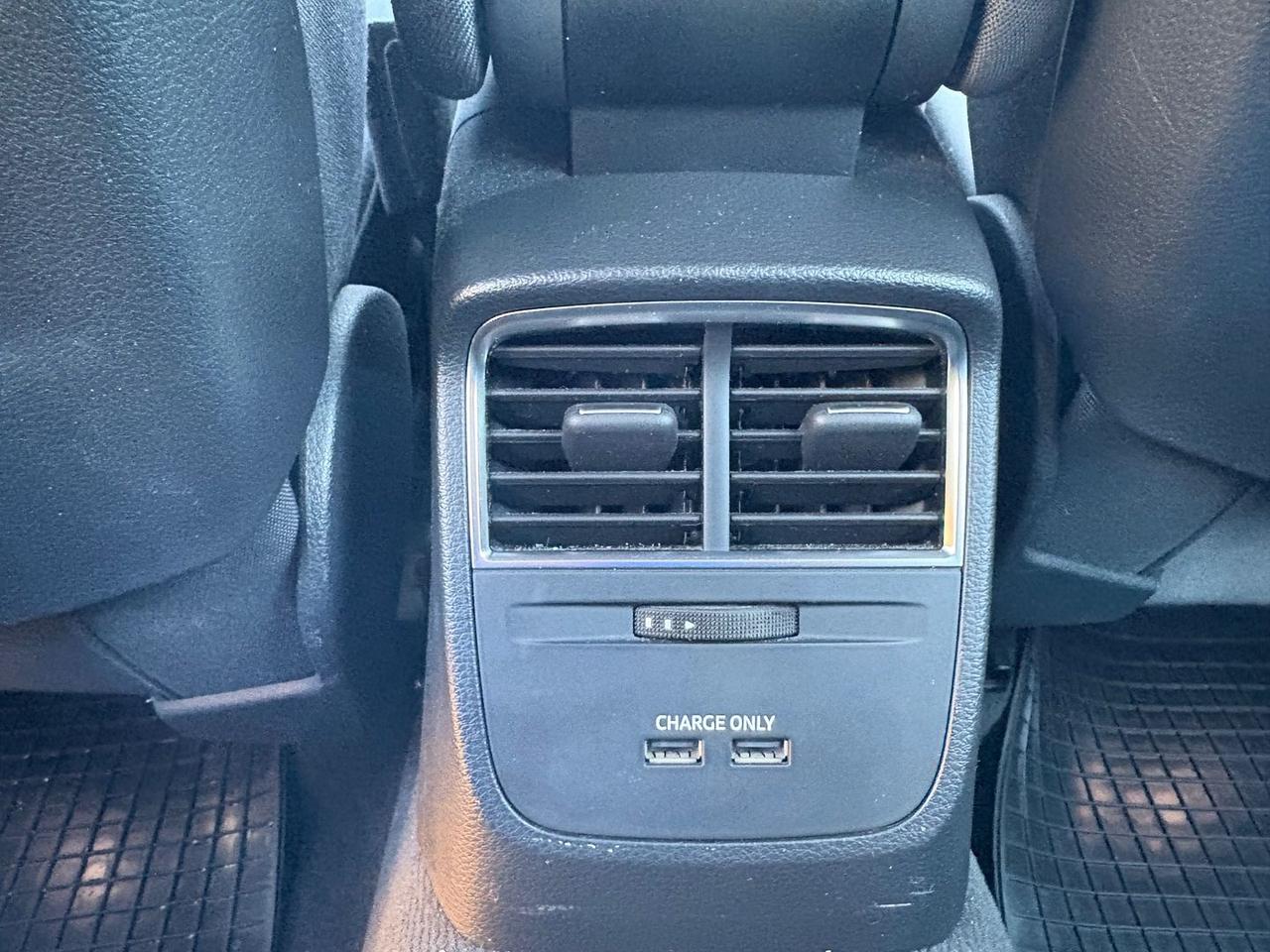 Audi A3 1.6 30 TDI Admired #8285