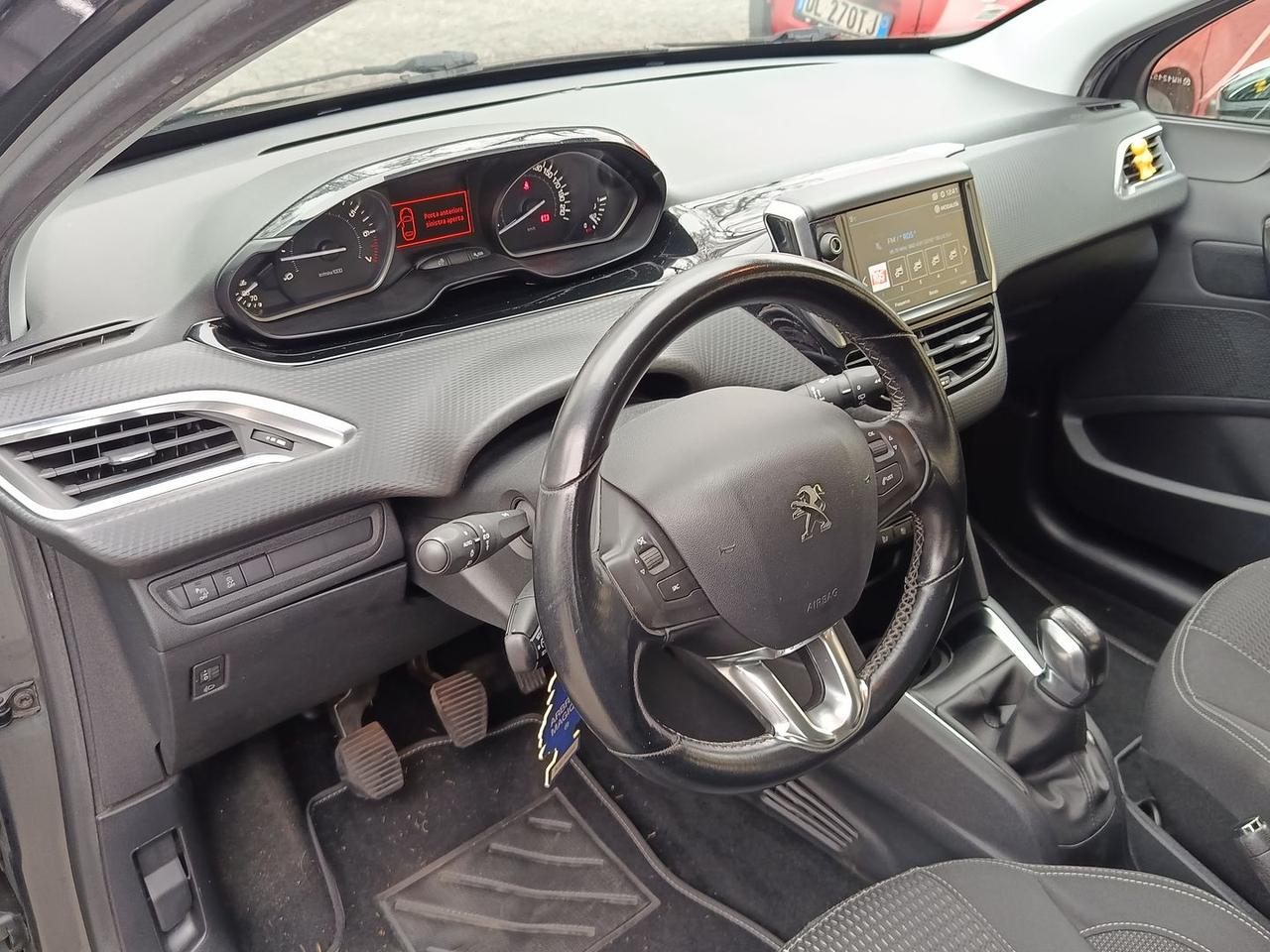 Peugeot 208 Allure 1.2 PureTech 82 #8383