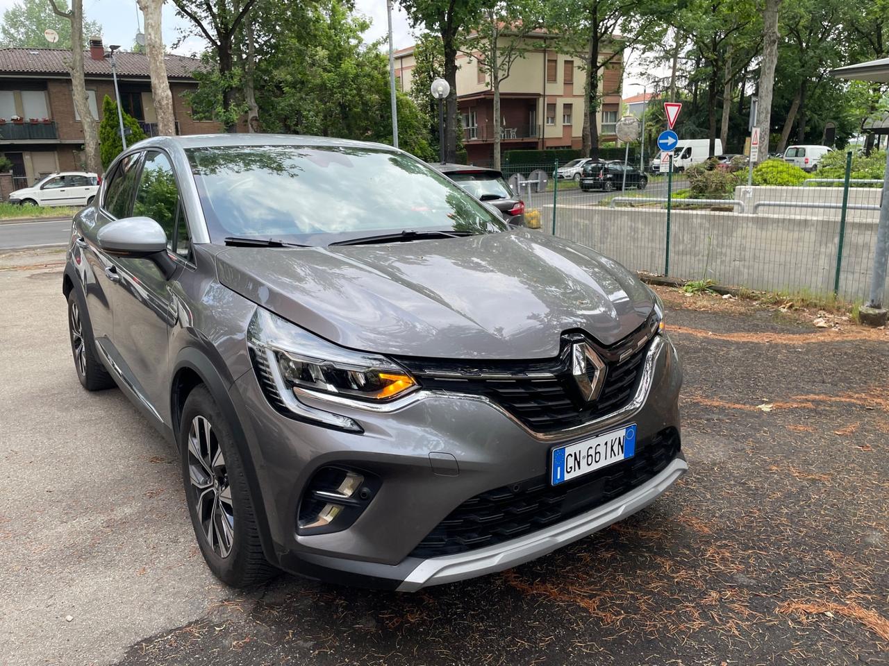 Renault Captur 90cv techno