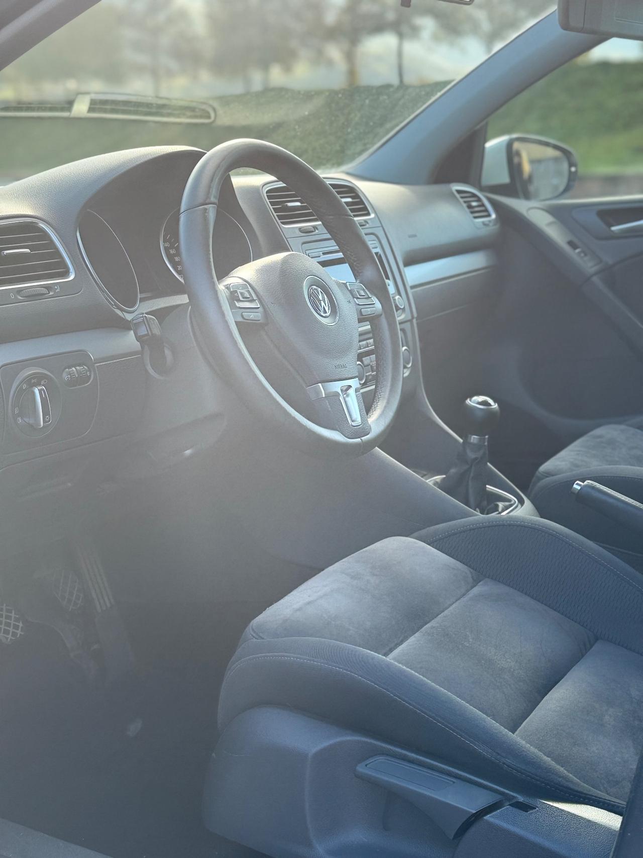 Volkswagen Golf 2.0 TDI 140CV OK NEOPATENTATI