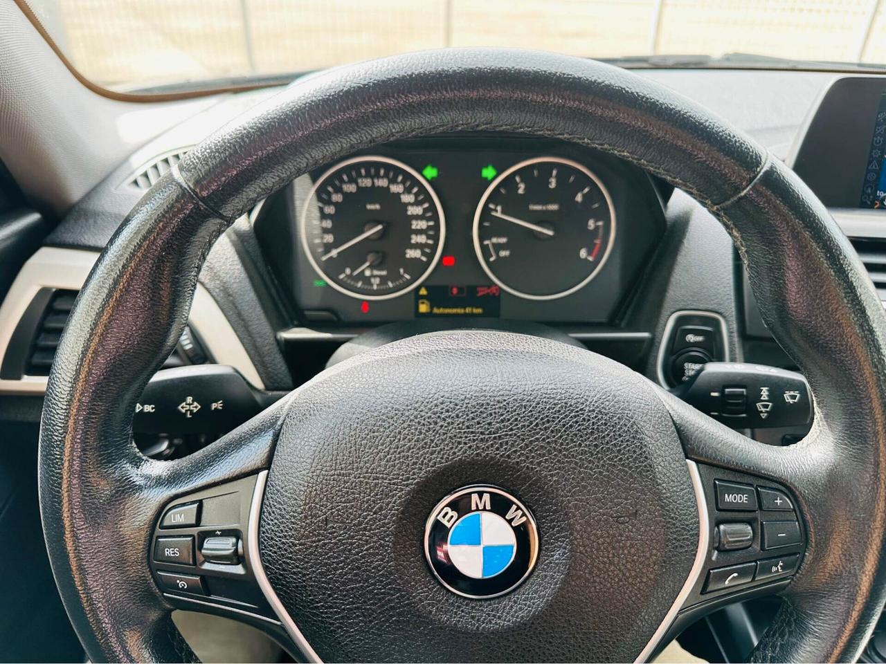 Bmw 118 118d 5p. Unique