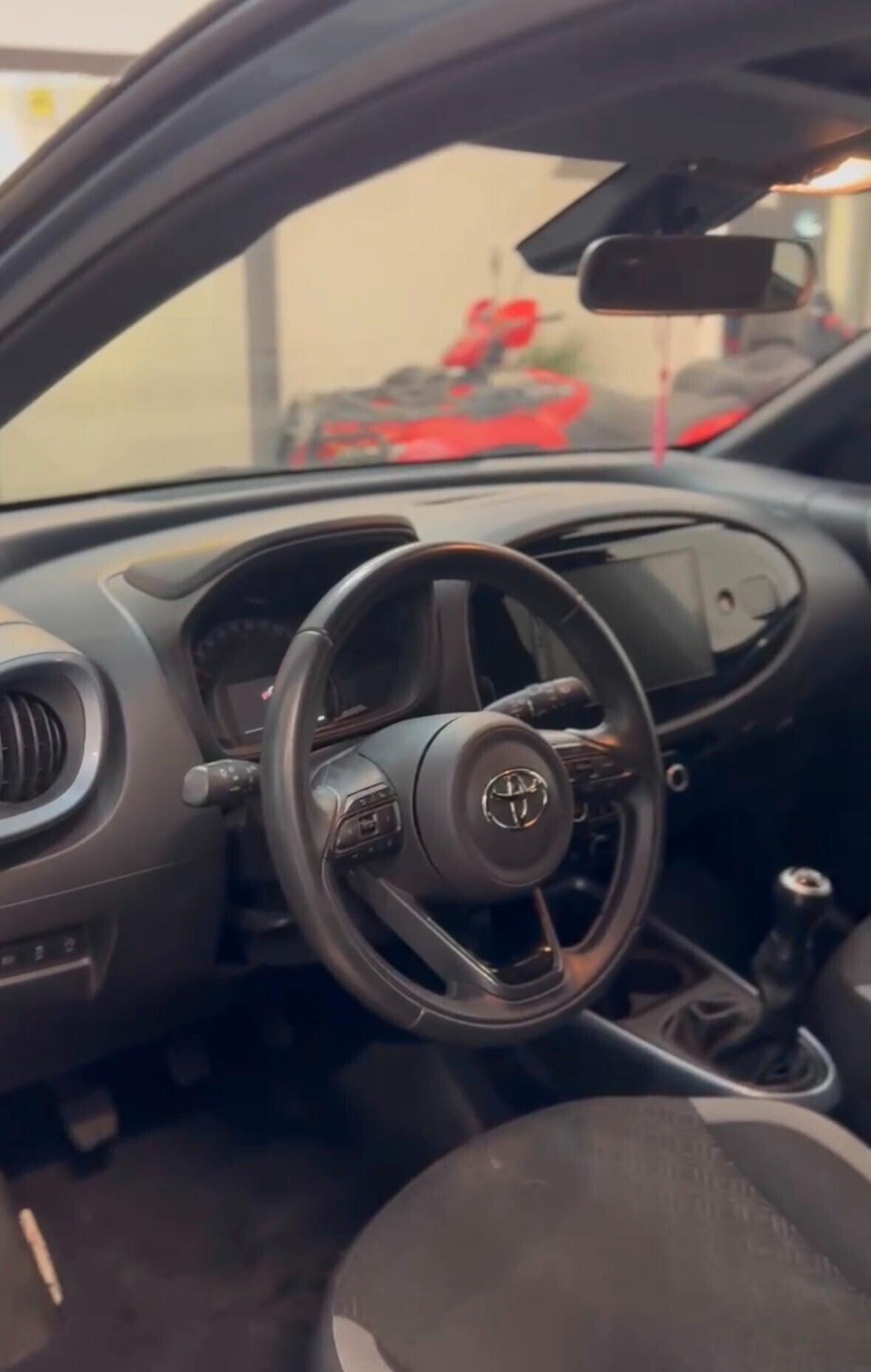 Toyota Aygo X 1.0 5 porte Active N.O.L.L.E.G.G.I.O