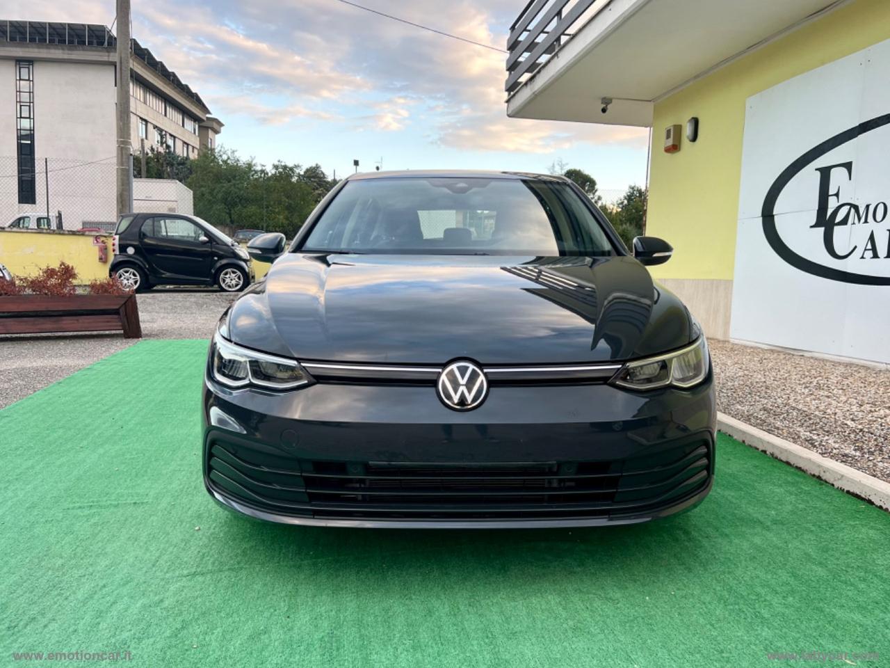 VOLKSWAGEN Golf 1.0 eTSI EVO DSG Life - 2022