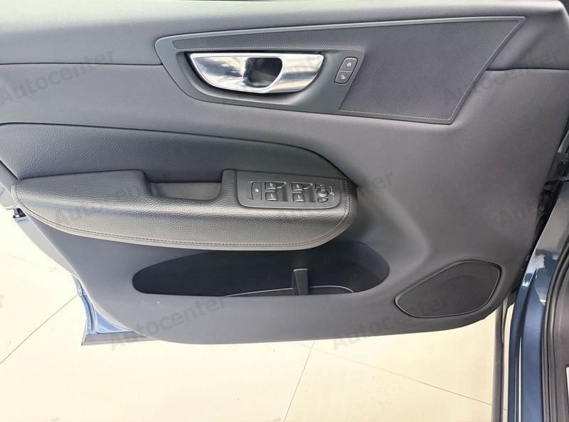 Volvo XC60 XC60 B4 (bz) 197CV TRAZIONE ANTERIORE MOMENTUM PRO