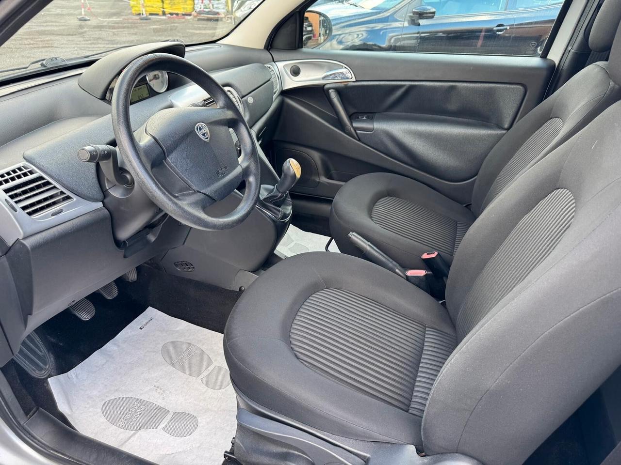 Lancia Ypsilon 1.3 MULTIJET 75CV NEOPAT 2010