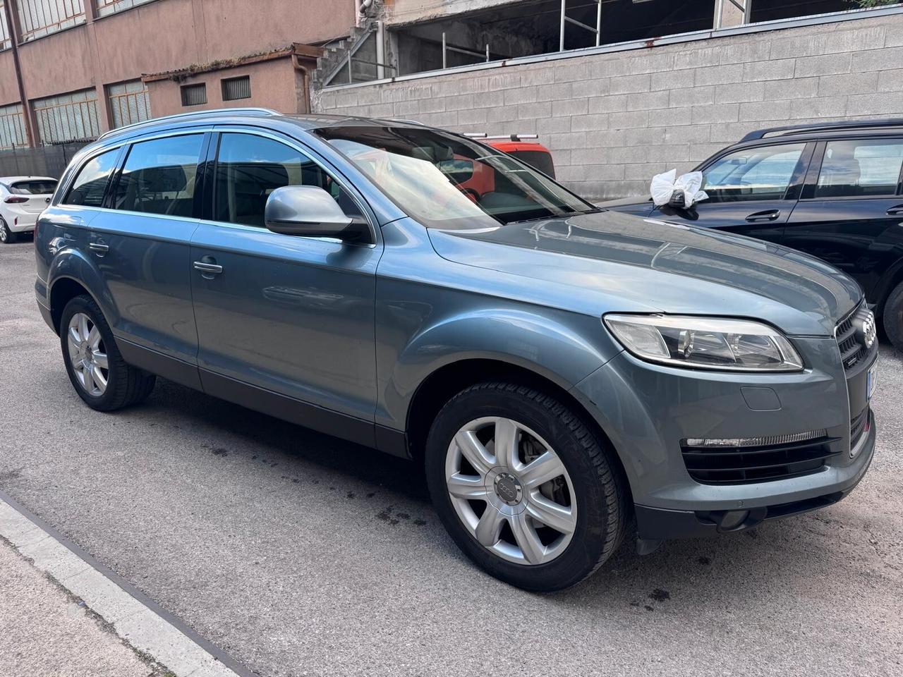 Audi Q7 3.0 V6 TDI 233CV quattro tiptronic