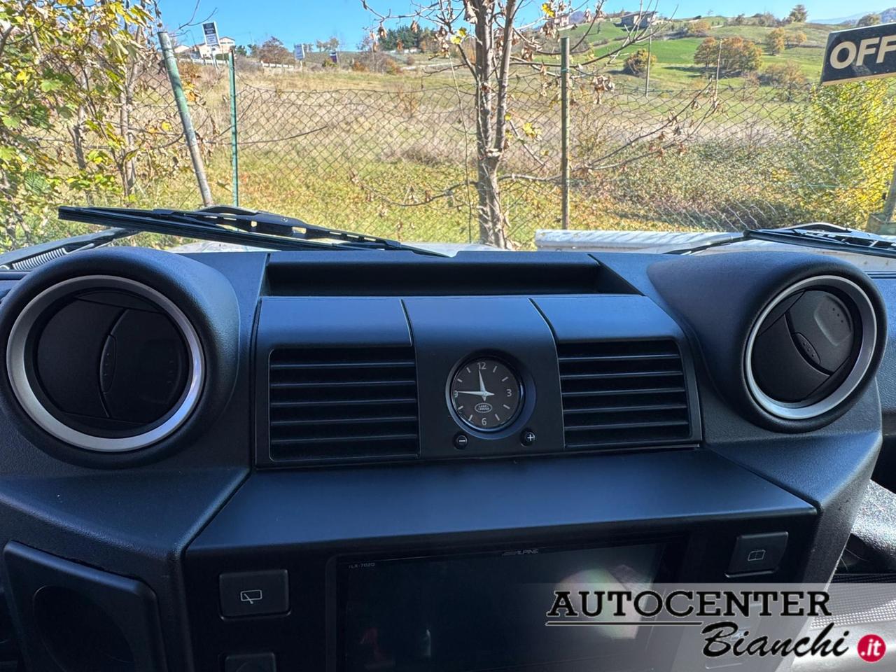 Land Rover Defender 90 SW Defender 90 2.4 td SE SW