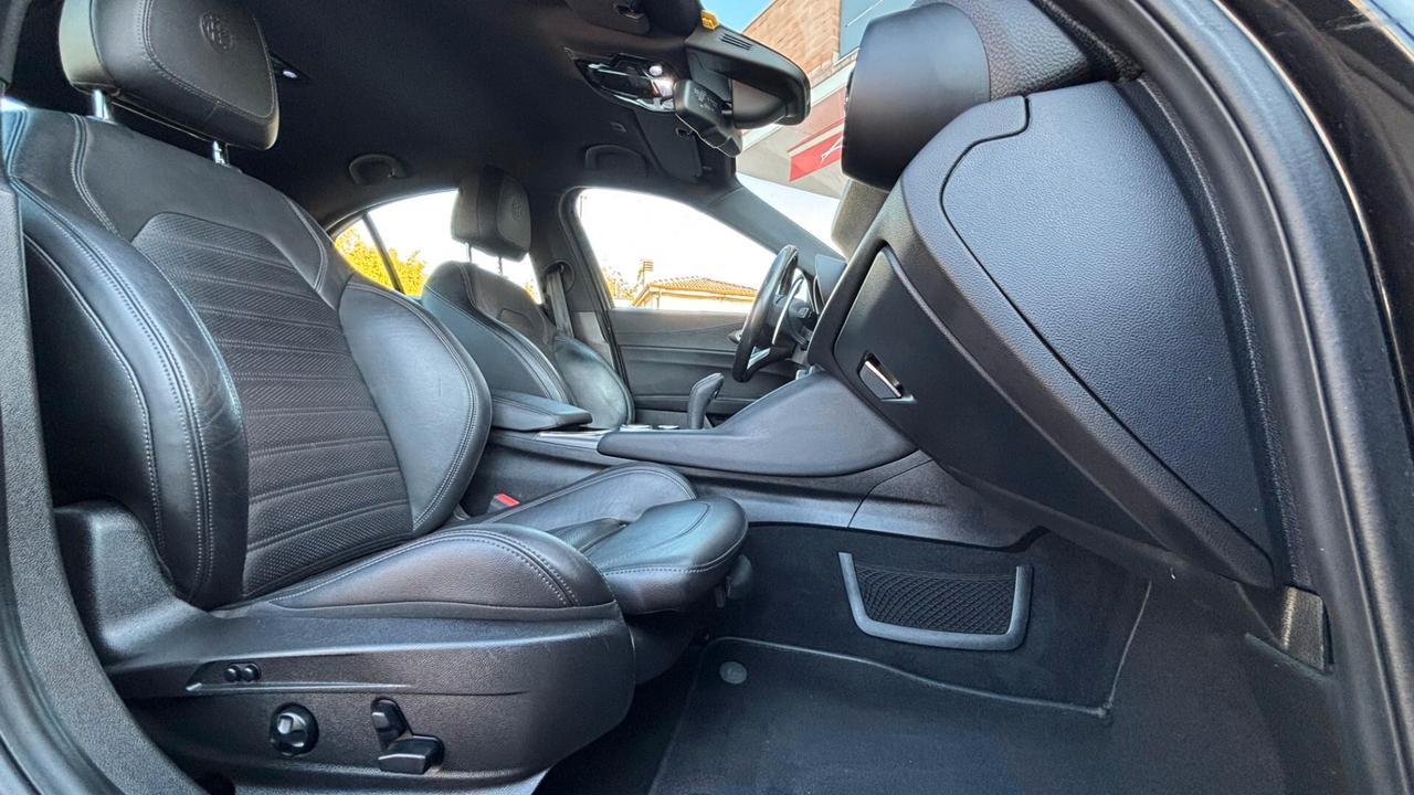 Alfa Romeo Giulia 2.2 210 CV Q4 Veloce