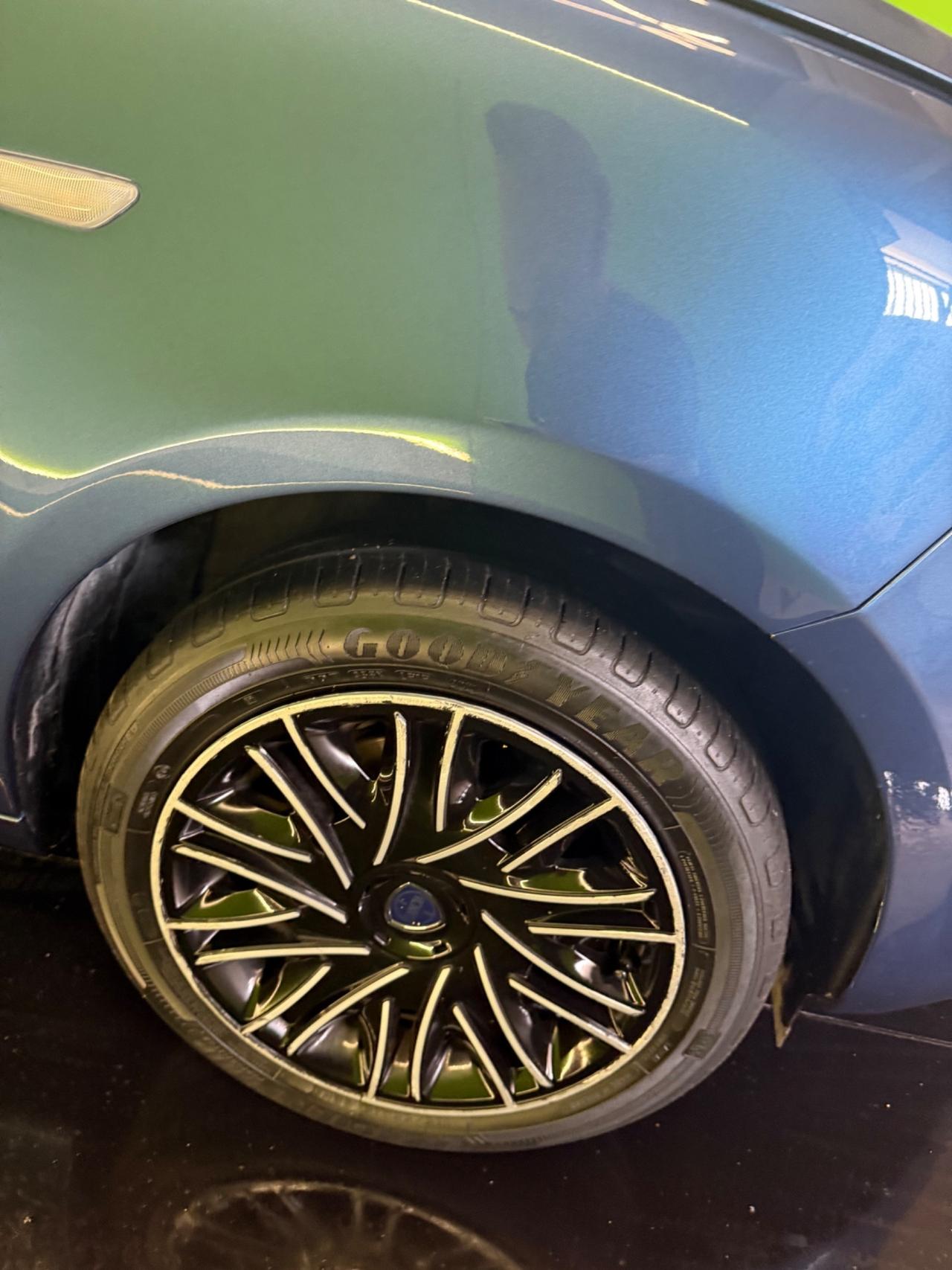 Lancia Ypsilon 1.0 FireFly 5 porte S&S Hybrid Ecochic Silver