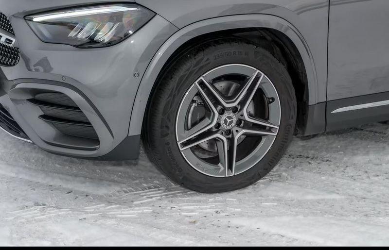 Mercedes-Benz GLA GLA 200 d AMG Line MBUX LED KEYLESS GO