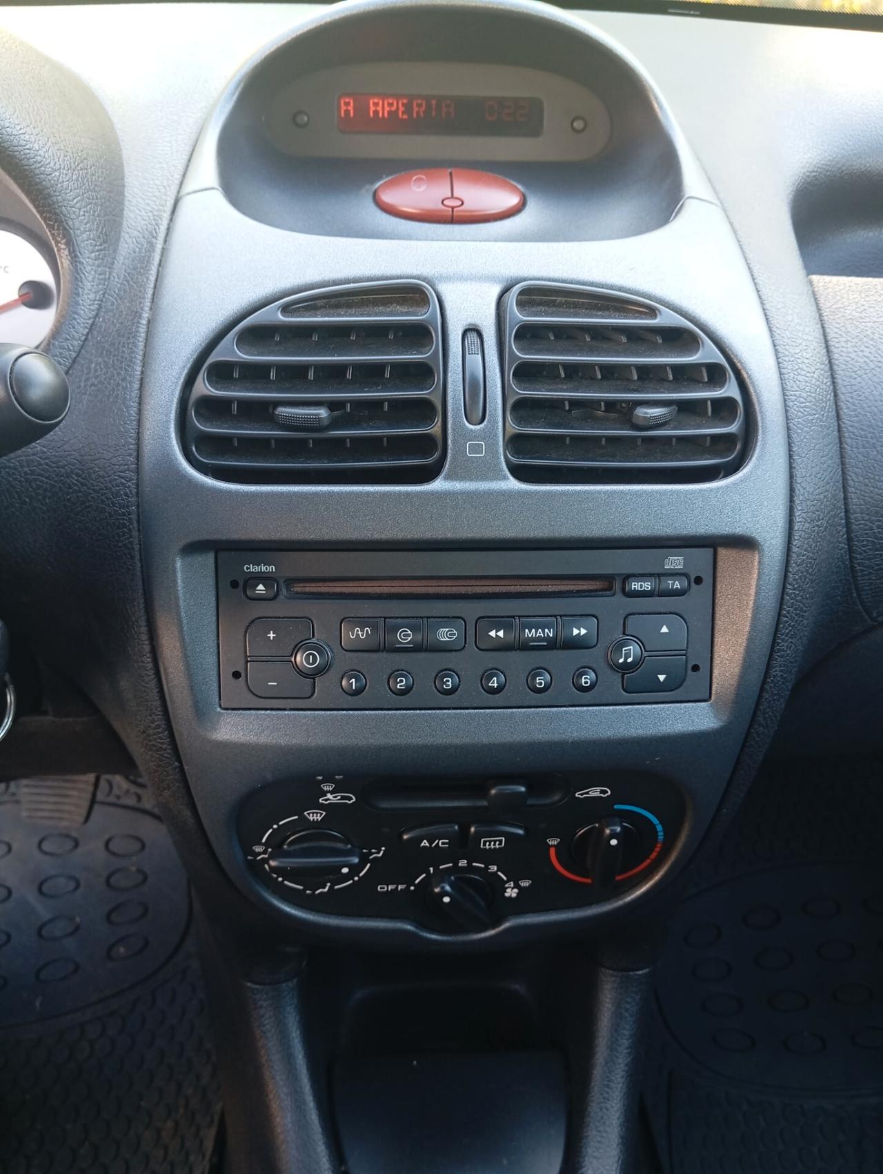 Peugeot 206 1.4 5p. Enfant Terrible