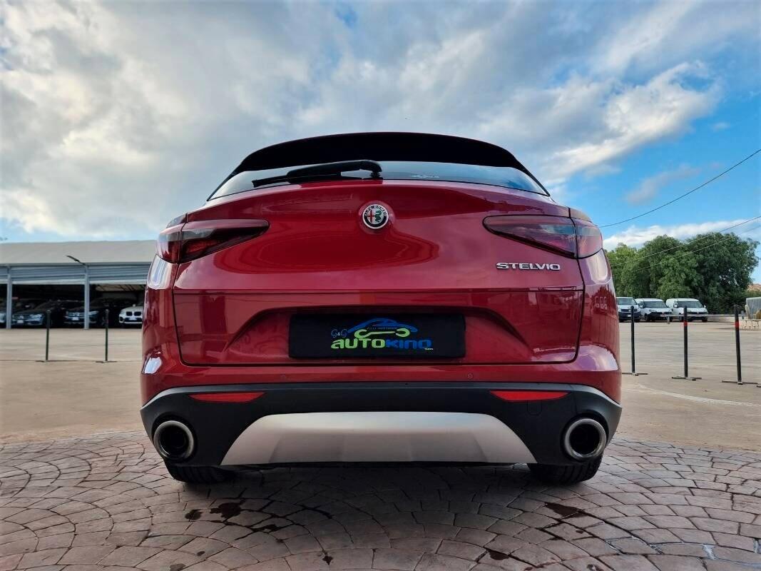 Alfa Romeo Stelvio 2.2 Turbodiesel 190 CV AT8 RWD Business