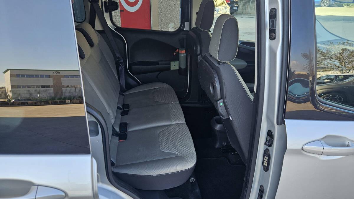 Ford Tourneo Courier 1.5 tdci 95cv titanium E6