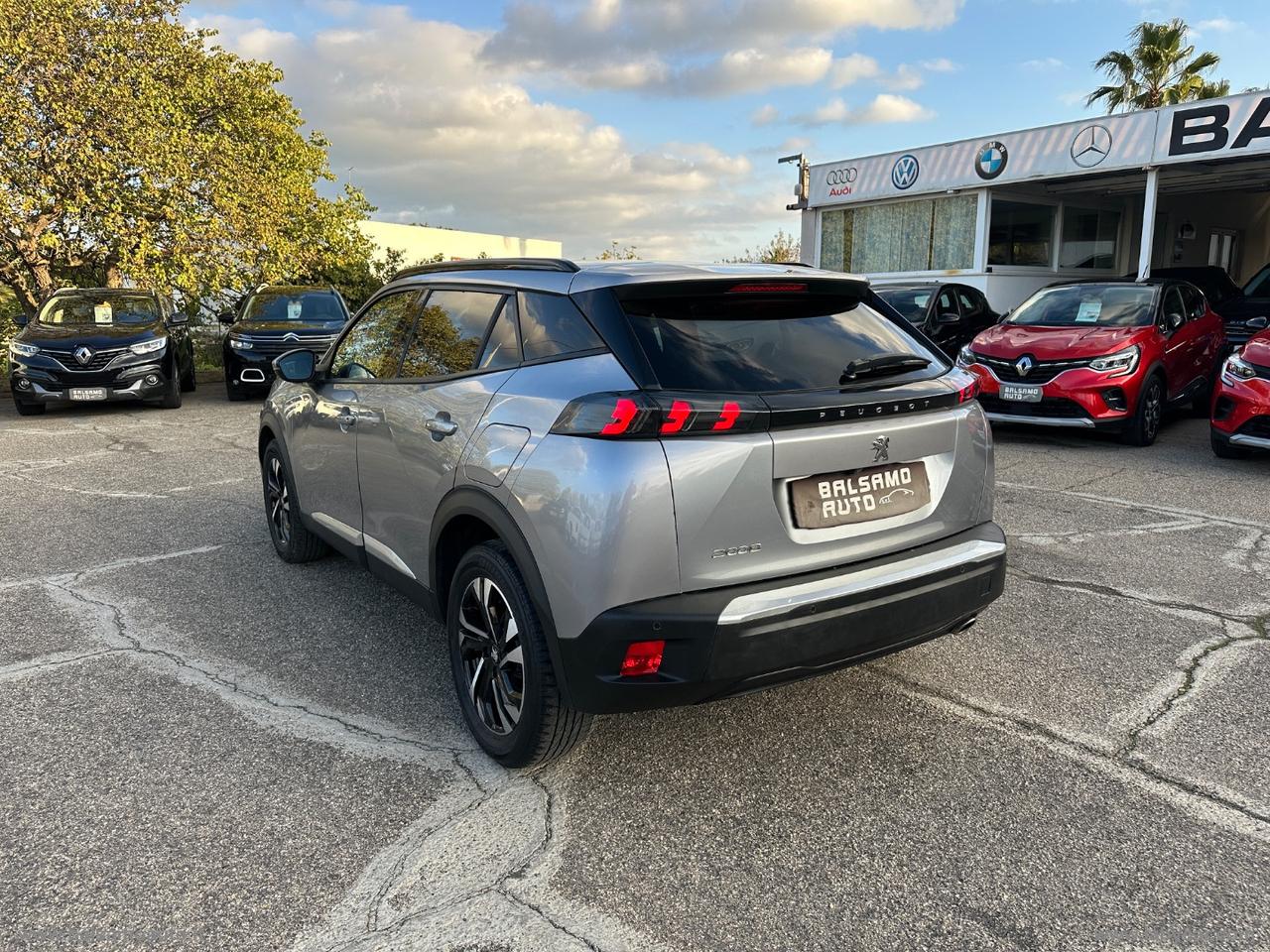 PEUGEOT 2008 BlueHDi 130 S&S EAT8 Allure Navi P.