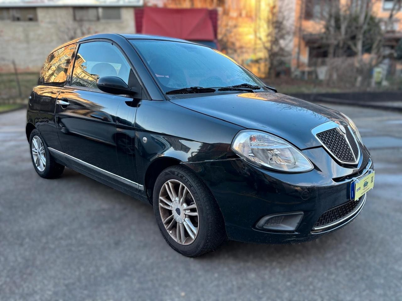 Lancia Ypsilon 1.2 Platino