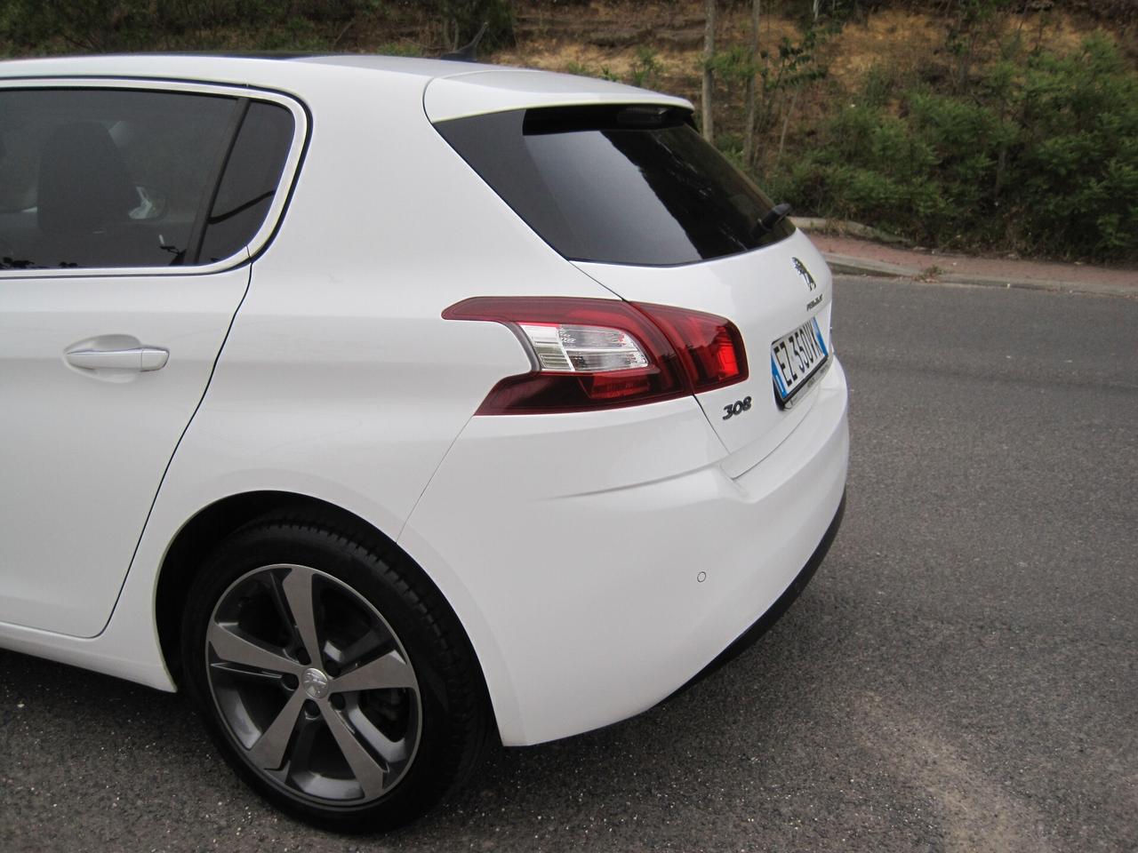 Peugeot 308 BlueHDi 120 S&S Allure