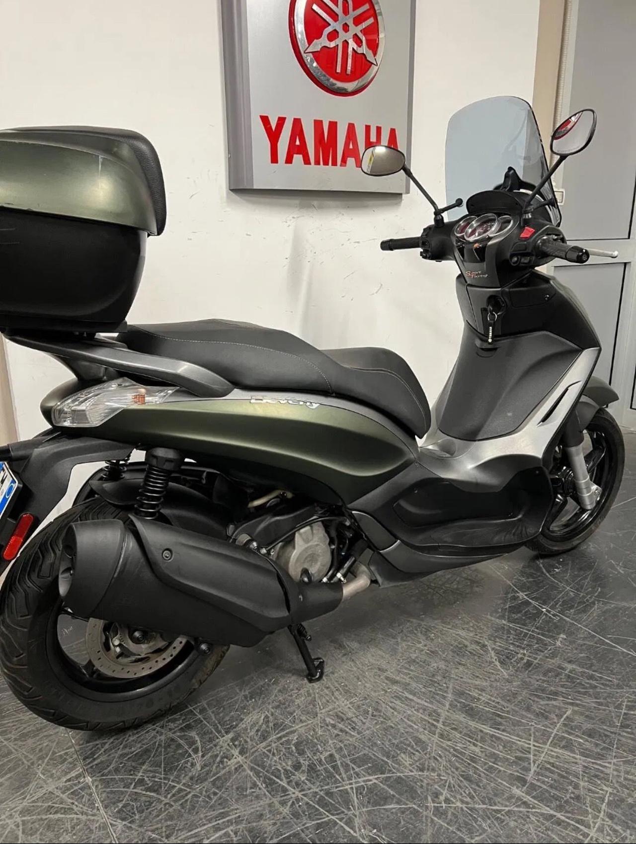 Piaggio Beverly 350 Sport touring