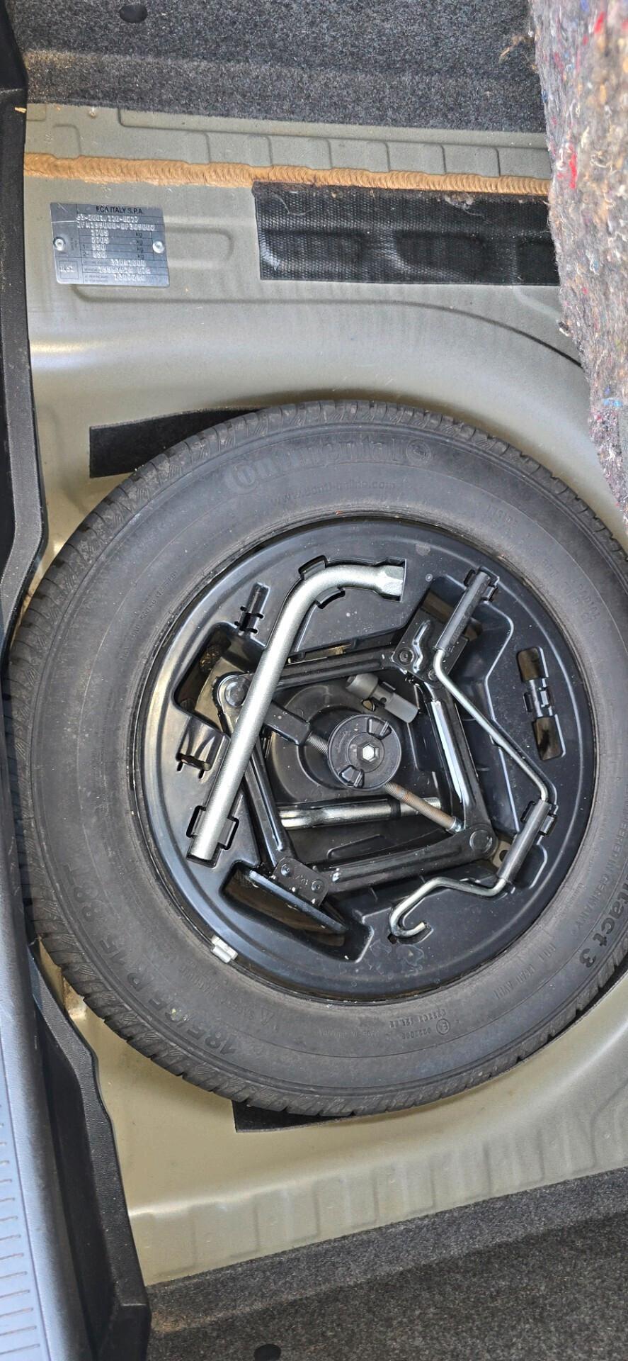 Fiat Punto 1.3 MJT euro 6.b catena distribuzione nuova e frezione nuova